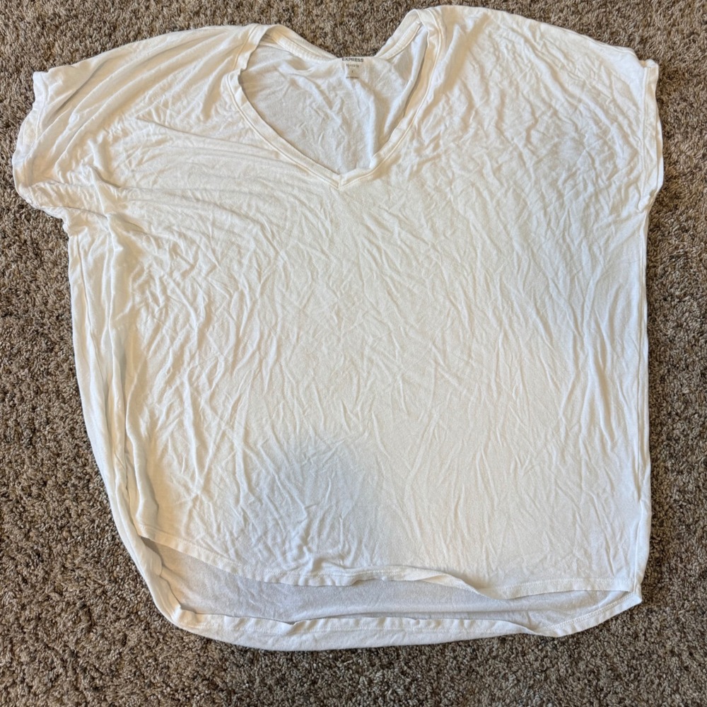 Express Relaxed Tee Womens Large White V-Neck Short Sleeve High Low Hem Top